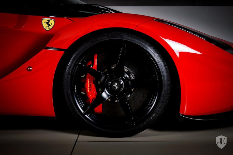 Колеса Ferrari LaFerrari Rosso Corsa 2014 года  (фото 14 из 19)